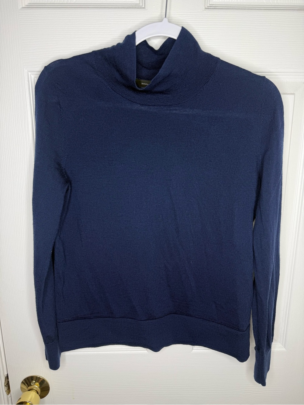 Banana Republic 100% Merino Wool women’s Funnel Neck Sweater Navy Blue Size M